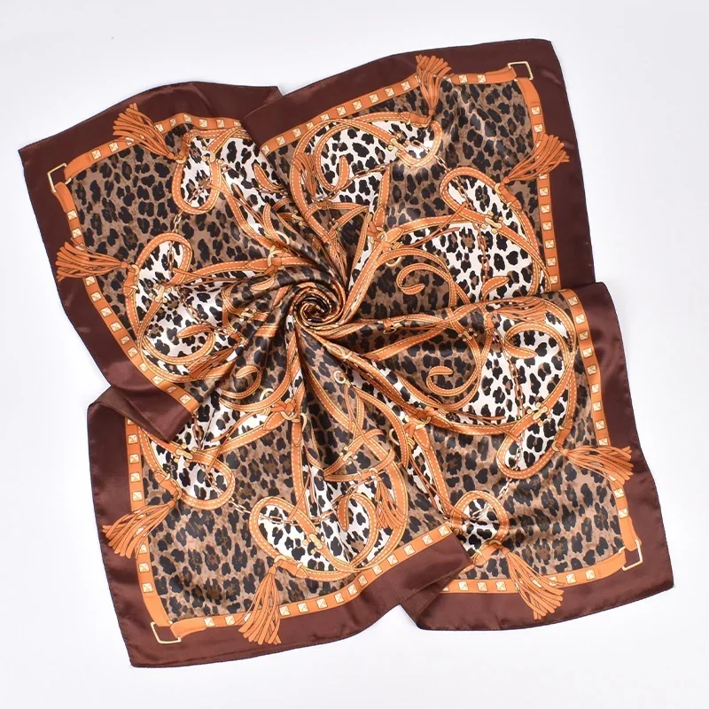 1pcs Women\'s Leopard Print 90 Silk Scarf Imitation Silk Fashion Trend Leopard Print Multi-color Stitching Large Square Scarf