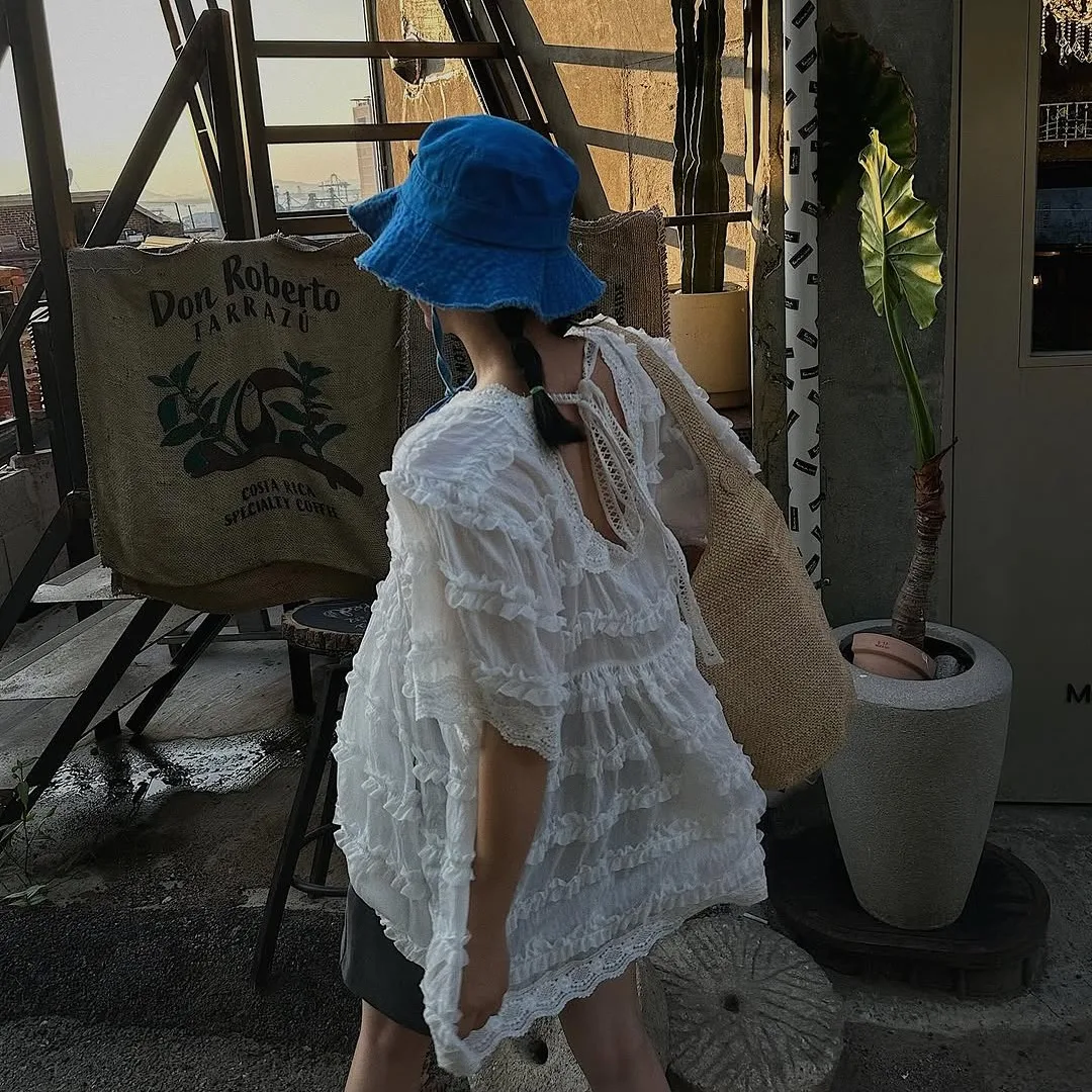 Csa Fena de Manga Curta com Detalhes em Renda, Design Único, Estilo Doce e Fofo, Csa de Tamanho Pequ, Estilo Cor...