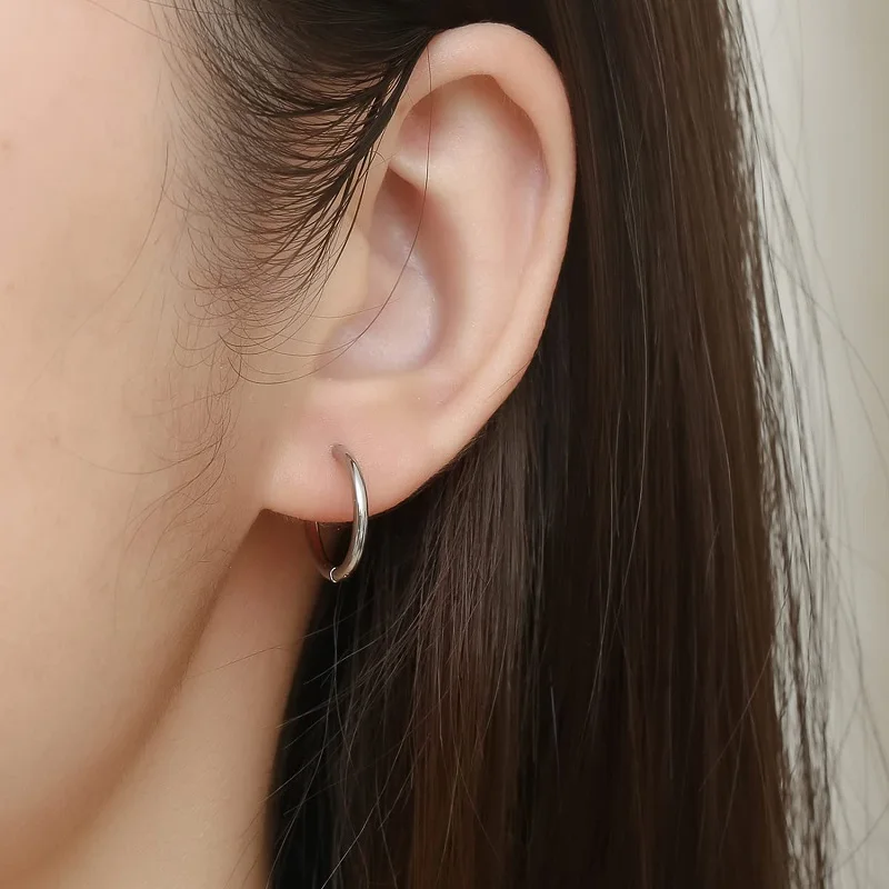 1,6 mm einfache chirurgische Edelstahl-Huggie-Creolen für Damen und Herren – Knorpel-Ohrpiercing-Schmuck – Detail 6