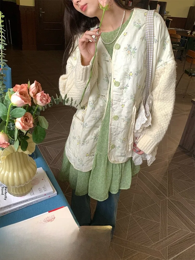 

Retro Patchwork Floral Waed Cotton Jaet Women's Loose V-Ne Top Autumn Seasonal Outerwear from JC Vintage Store