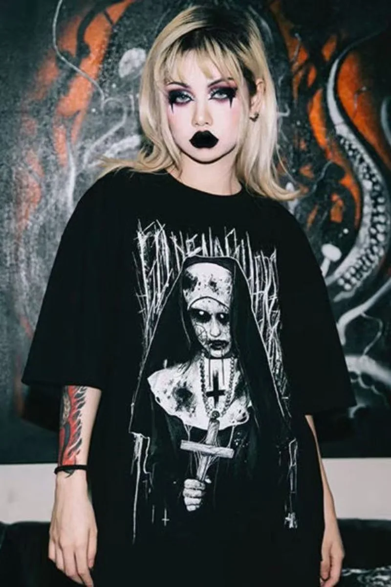 

Gothic Punk Harajuku Retro Nun Pattern Casual Loose T-shirt Women American Street Hip-hop Fashion Versatile Oversized Top Men