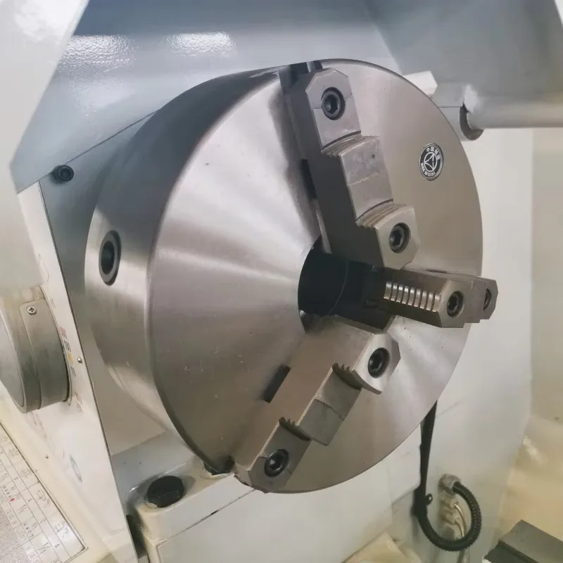 Torno manual horizontal normal do CNC universal do mandril de Manufa da elevada precisão