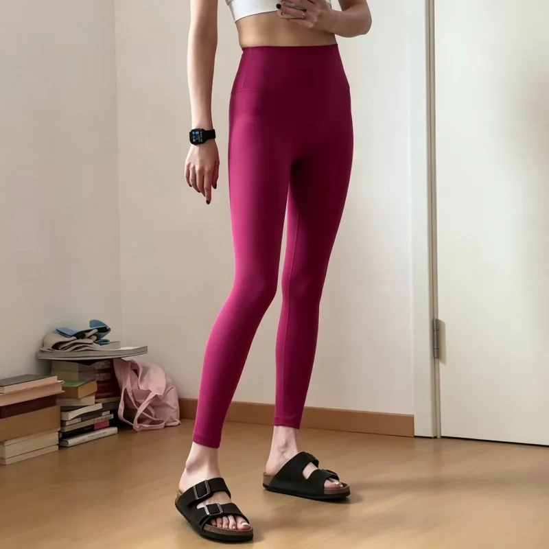 Damen-Stretch-Leggings mit hoher Taille, integriertem Innenfutter, ohne Unterwäsche, Scrunch-Design, Po-Lifting-Effekt, Yoga-Hose für Pilates und Workout – Detail 8