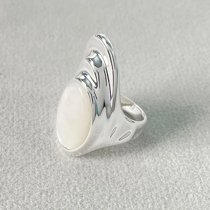 

Ins Oval White Butterfly Shell Ring For Women Light Luxury Water Ripple Ring Simple Charm Jewelry Gift