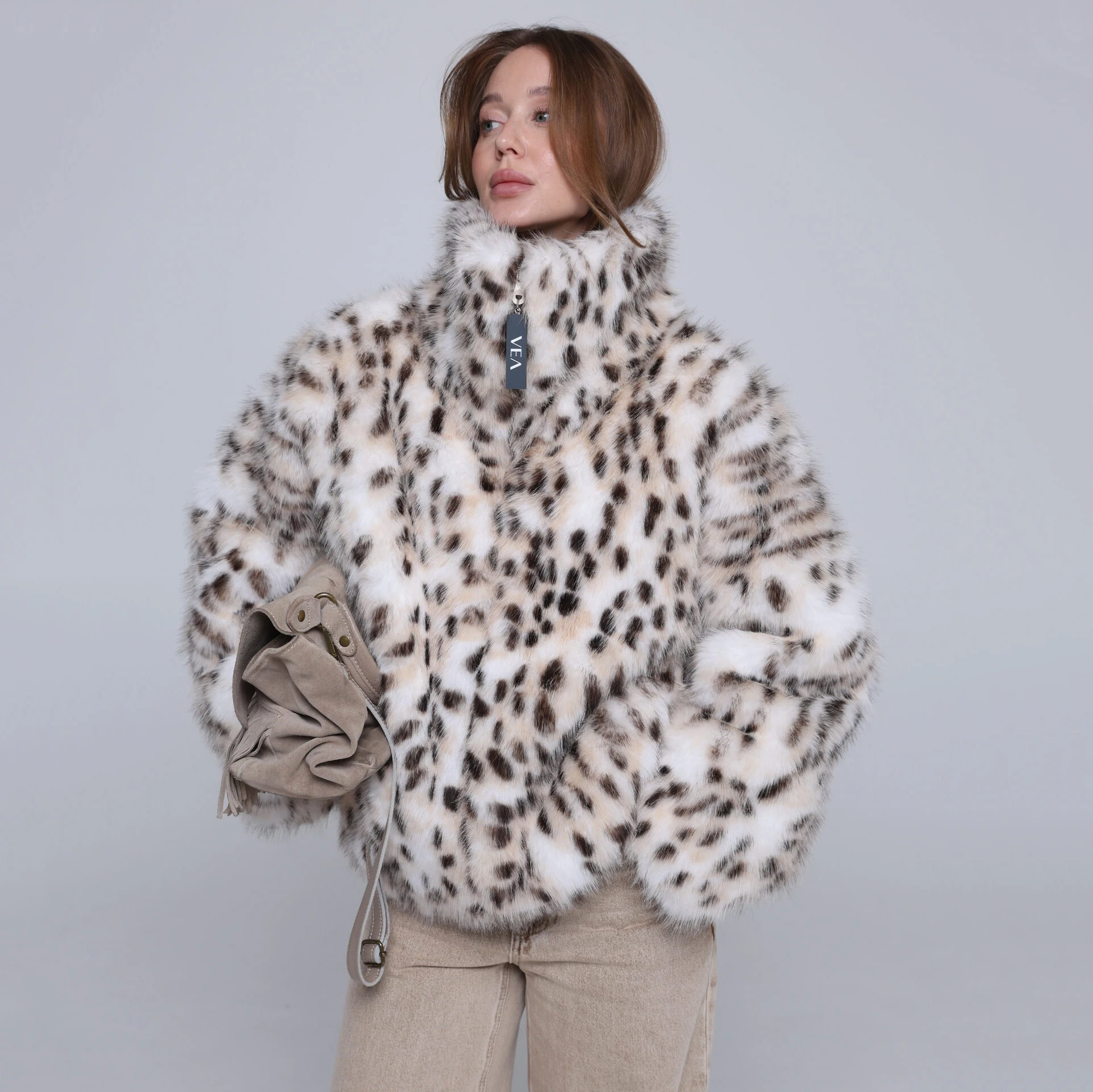 RU Women Leopard Print Faux Fur Short Coat High Stand Collar Zip Up Loose With Pockets Warm Trendy Ladies Plush Outerwear