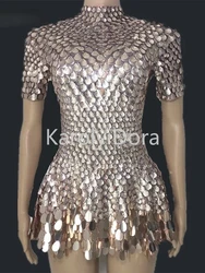 Minivestido brillante con lentejuelas para mujer, traje Sexy con diamantes de imitación, color champán, para Celebración de cumpleaños, club nocturno, 2023