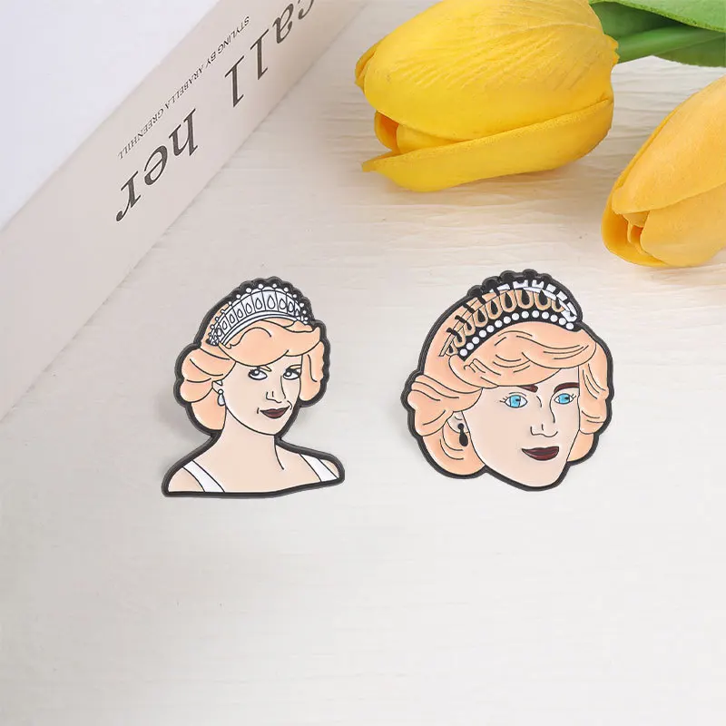 Character Brooches Vintage Crowns British Style Metal Badges Small Accessories Wholesale Cap Pins for Clothes Backpack Pin Lapel
