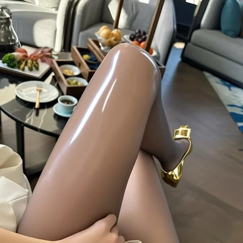 Hochglänzende, ölhaltige, dünne, atmungsaktive, hochelastische Damenstrumpfhose in Übergröße, transparente Strumpfhose – Detail 4