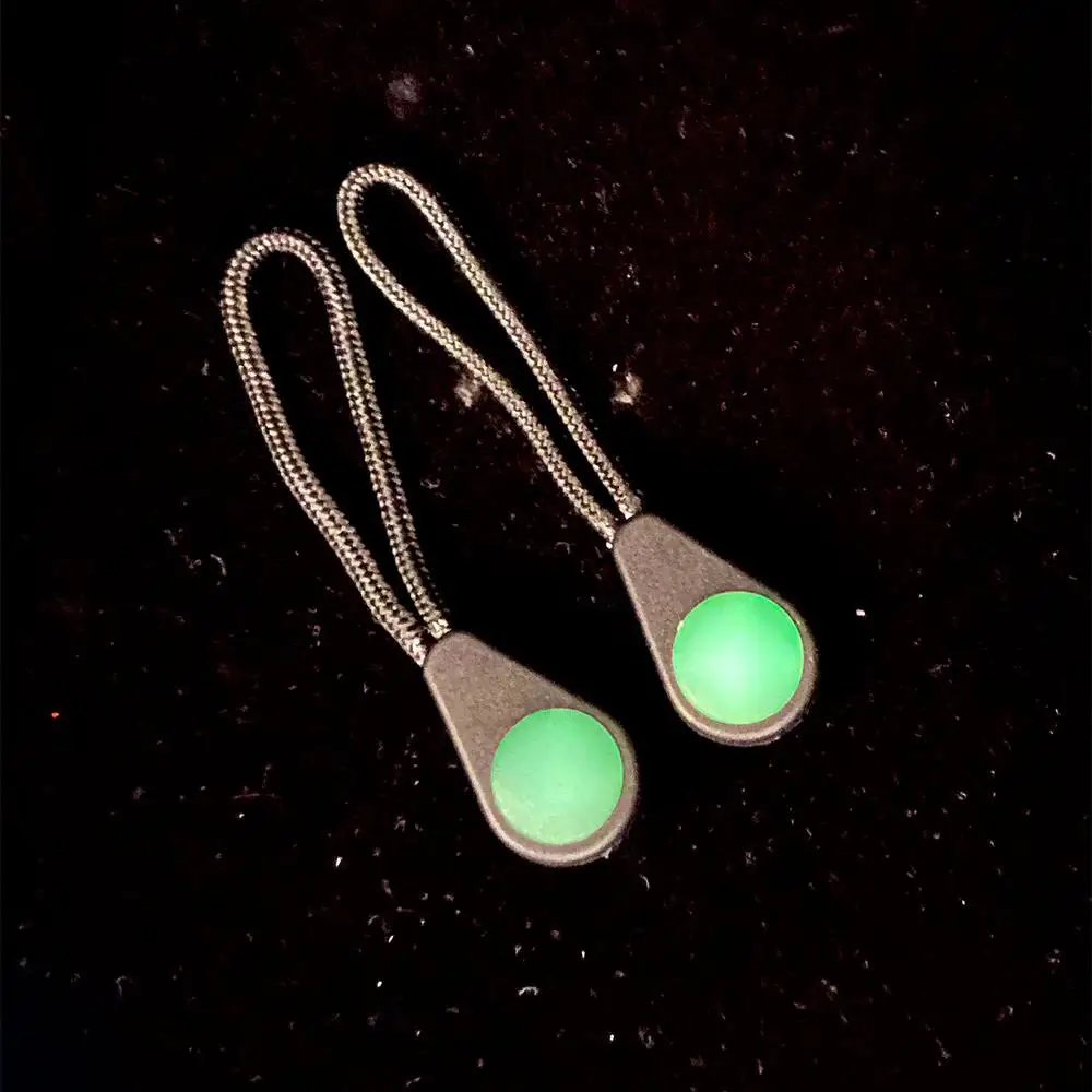 Светящиеся-в-темноте-маркеры-для-молний-брелоки-шнурки-клипсы-пряжки-Идеальный-набор-для-ночной-маркировки-молний-и-молний-для-палаток