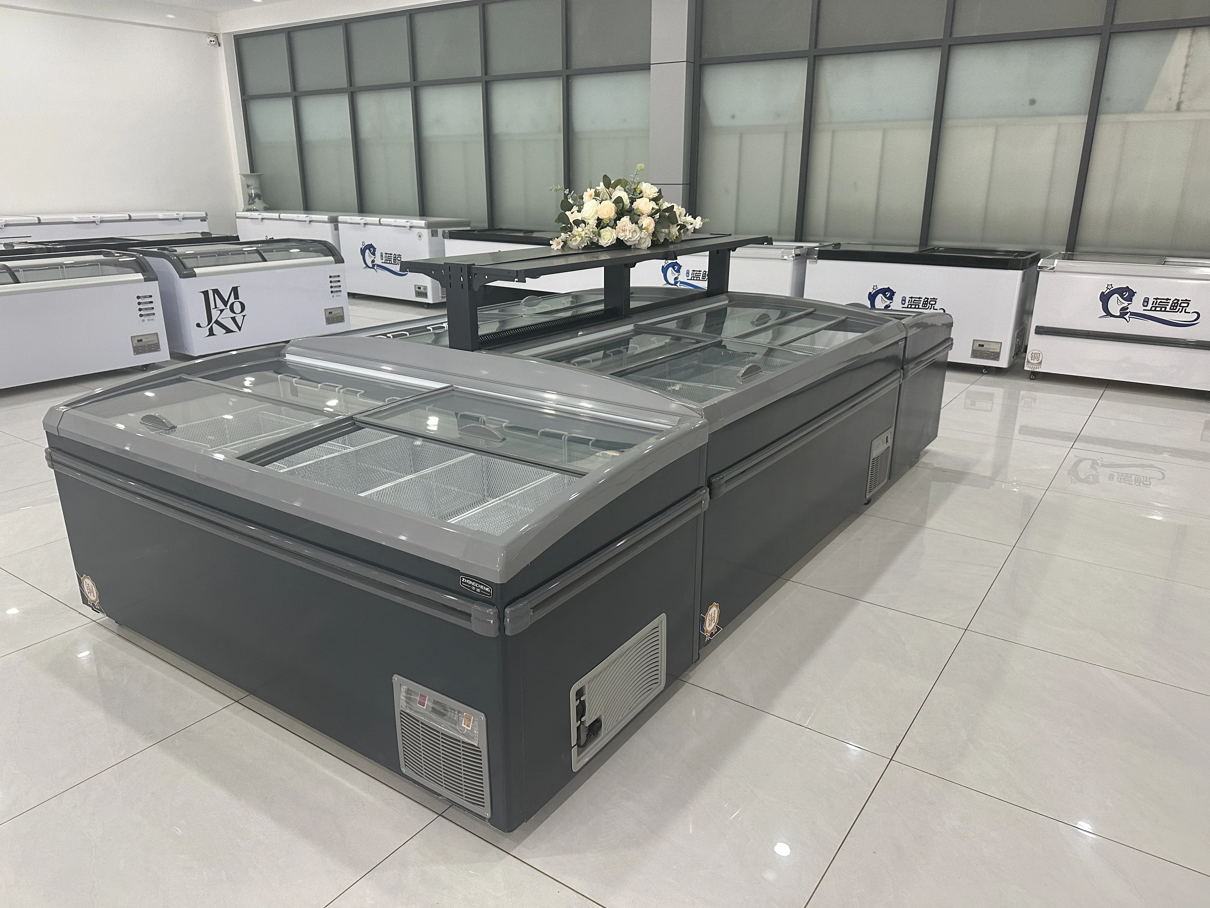 الجملة التجارية سوبر ماركت جزيرة التبريد الفريزر جودة عالية ضاغط انزلاق الباب الولايات المتحدة التوصيل استخدام جديد في الهواء الطلق