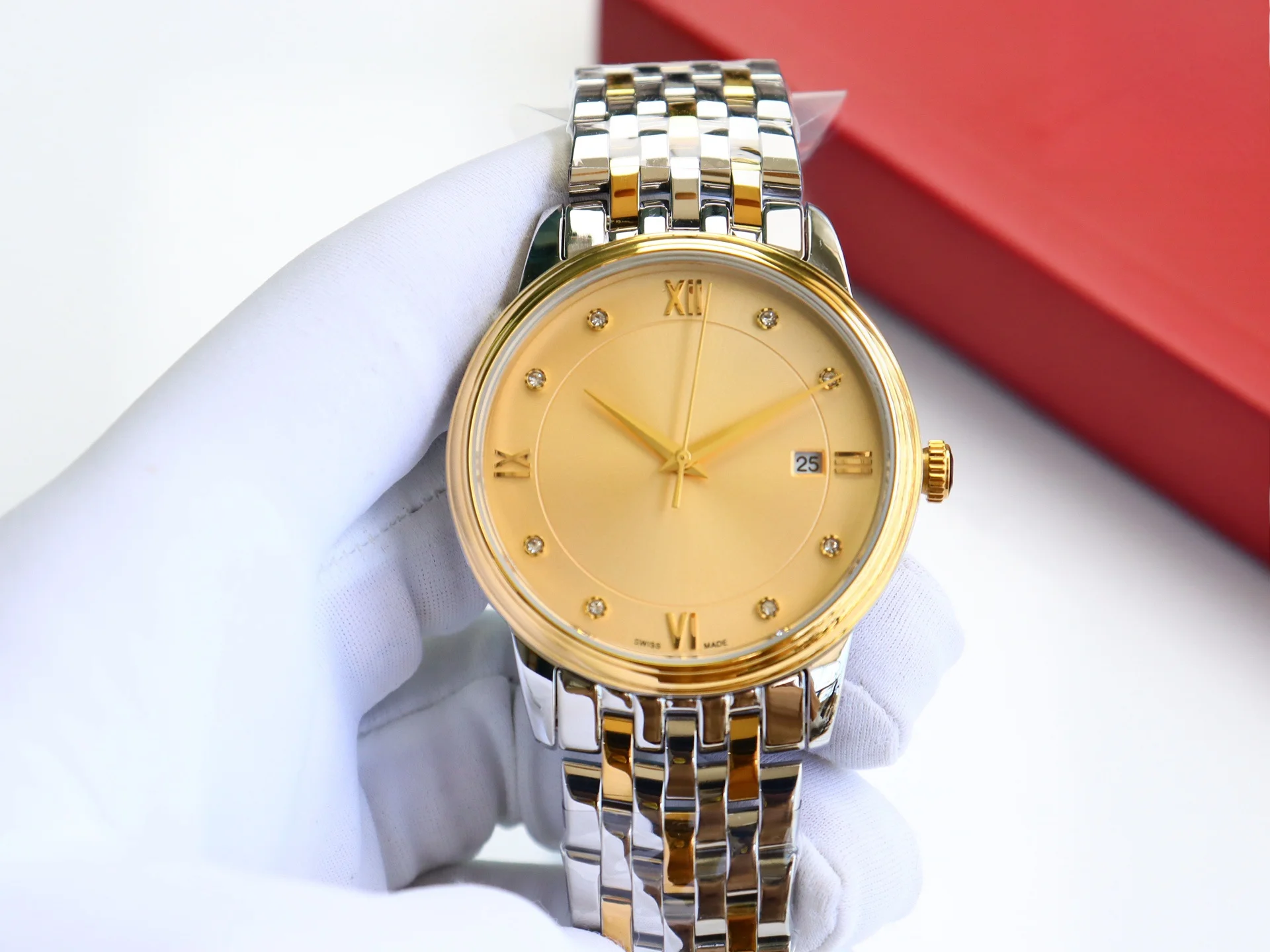 Classic Designer Style Men's Watches Women's Watches Two‑Color Stainless Steel Case Wristwatch Crystal Inlay Bezel Quartz Clock Calendar Function Daily Waterproof Luminous Suitable for Party Banquet Daily Wear Couple Watches Reloj