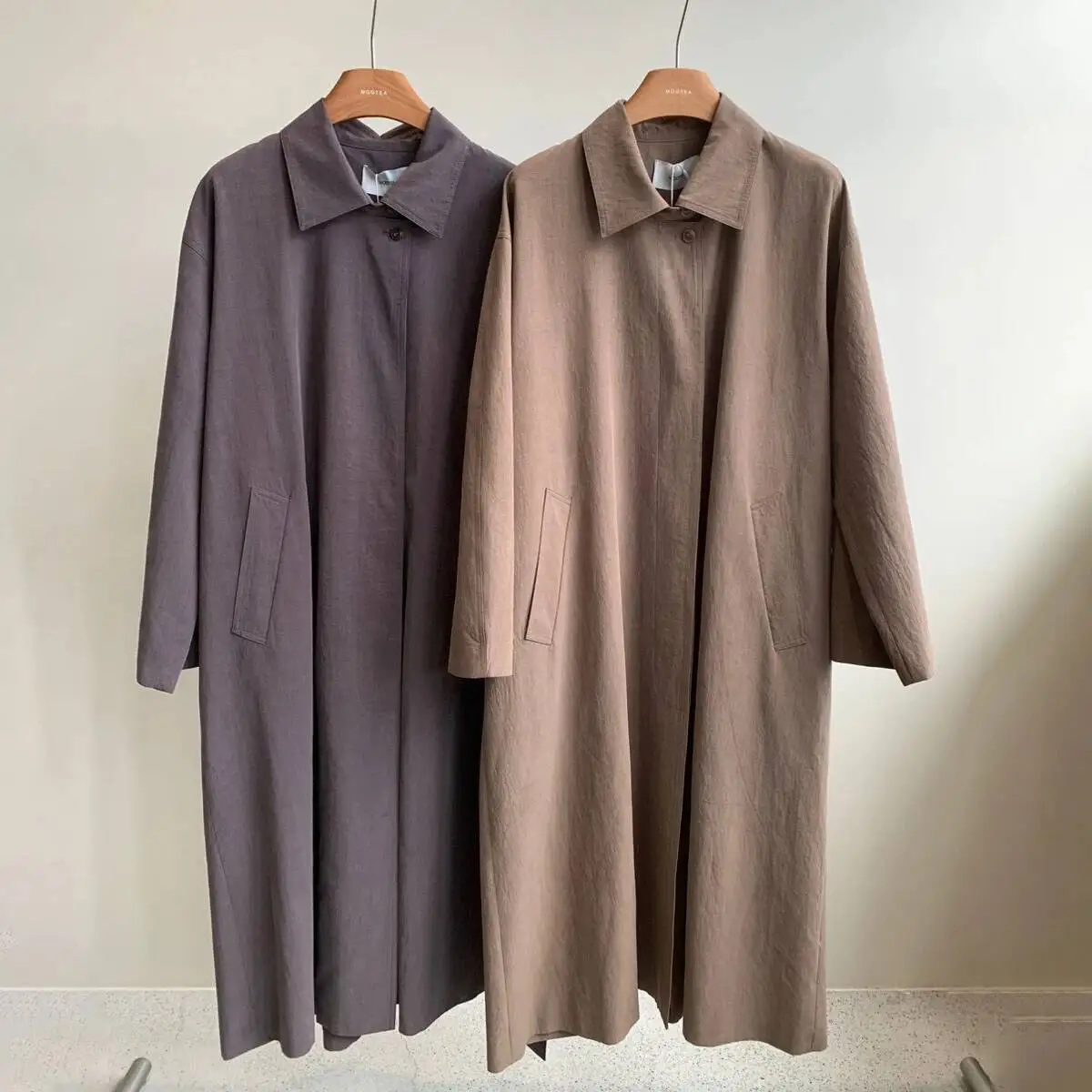 KWTX 2025 معطف نسائي طويل جديد مع طية صدر السترة جيوب بحزام واحدة الصدر ريترو شيك الحد الأدنى ملابس خارجية فاخرة للربيع/الخريف