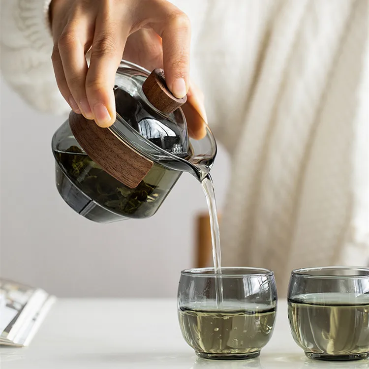 Japanese Style Glass Gaiwan with Insulation Holder Heat Resistant Tea Bowl with Filter Traditional Kung Fu Tea Cup