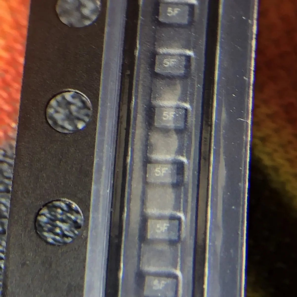 

100PCS ESD101-B1-02 ESD101B102ELE6327XTMA1 TVS двунаправленная, 5,5 V, 0,1 pF, 0201, 0402, RoHS и без галогенных веществ 5F