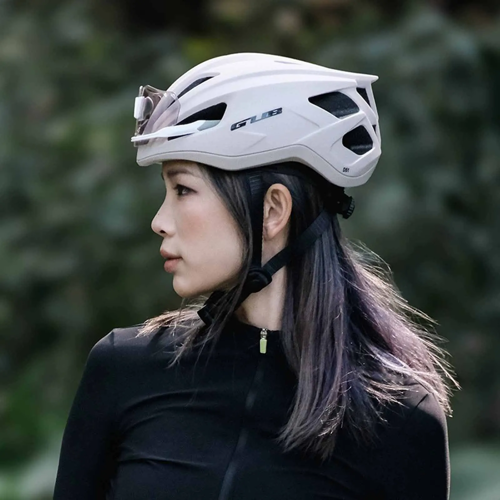 

New Adults Cycling Helmets Road Bike Fashion Safety Helmet Men Women Outdoor Riding Sports Breathable Helmet Bicycle Equipment