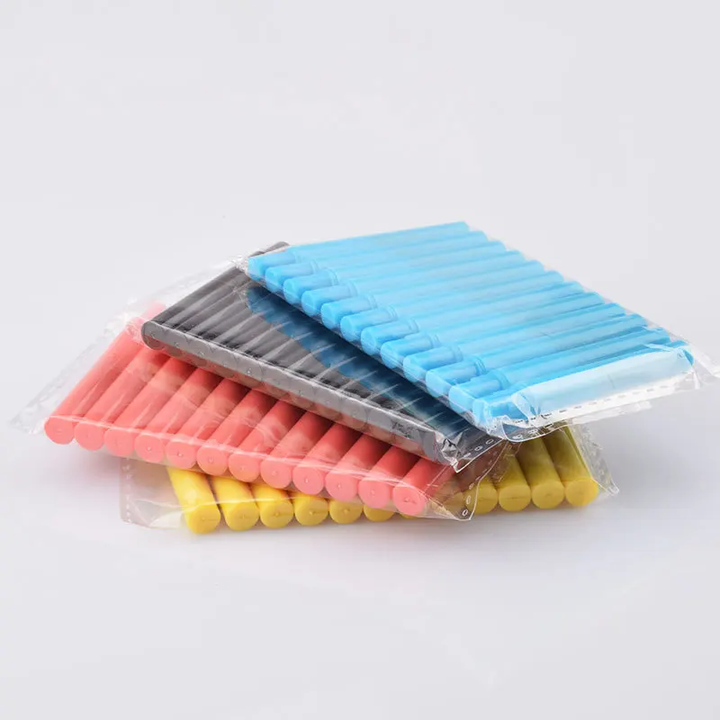 Tragbare 12-teilige Einweg-Lippenpinsel mit Kappe, Wimpern-Lash-Verlängerung, Mascara-Applikator, Lippenstift-Zauberstäbe-Set, kosmetische Make-up-Tools
