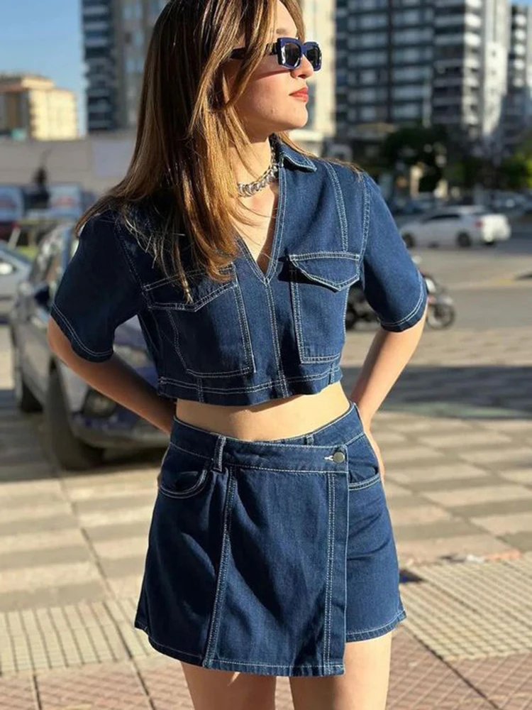 Conjunto de dos piezas de falda vaquera urbana para mujer, jersey de manga corta con cuello en V, Top + media minifalda vaquera Irregular de cintura alta, primavera