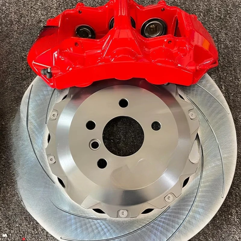 G63 front-wheel carbon rotors use calipers to upgrade automotive brake discs