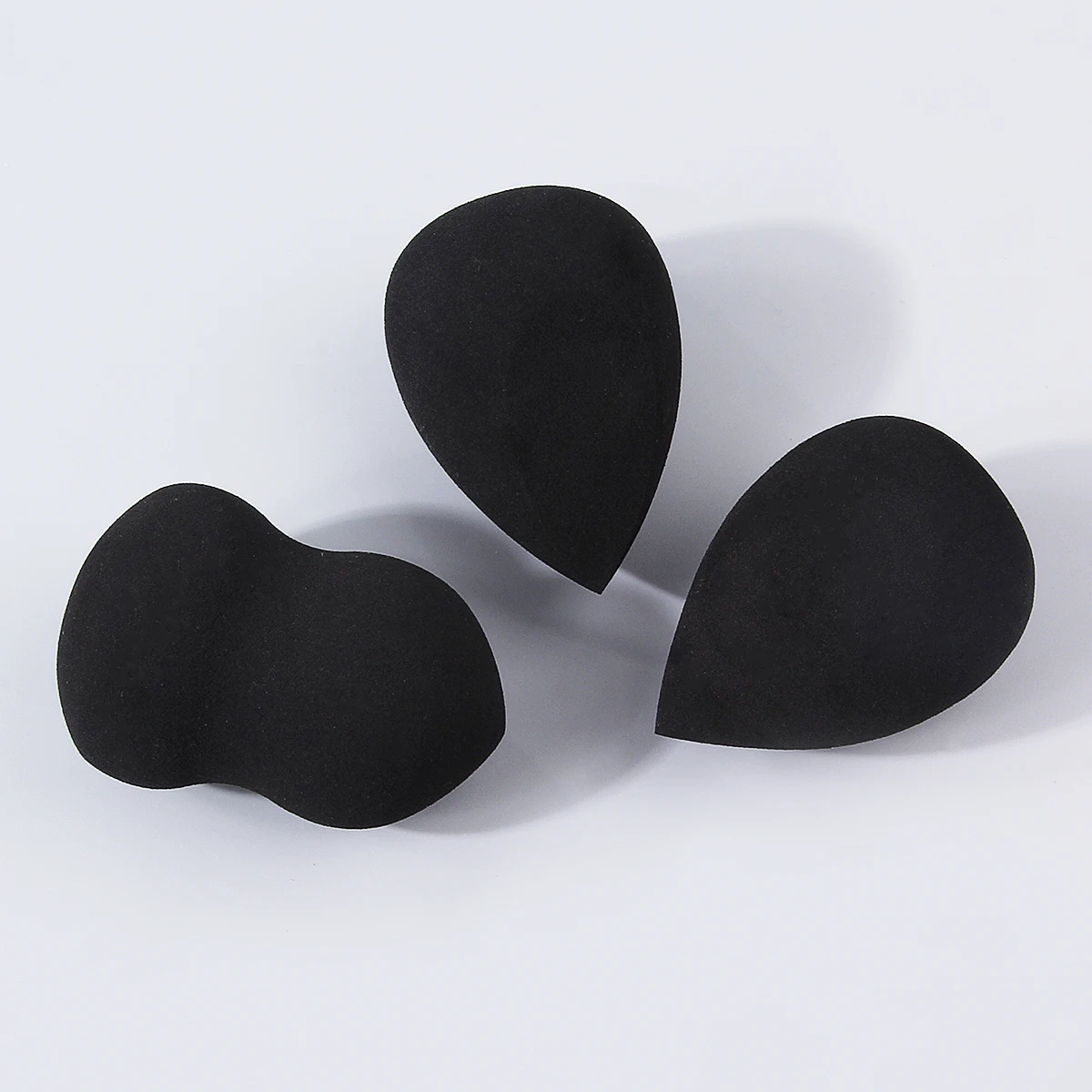 Zestaw 3 czarnych gąbek do makijażu: gąbka w kształcie kropli wody/tykwy/ukosu, puder w pudrze, do stosowania na sucho i na mokro, podkład, beauty blender