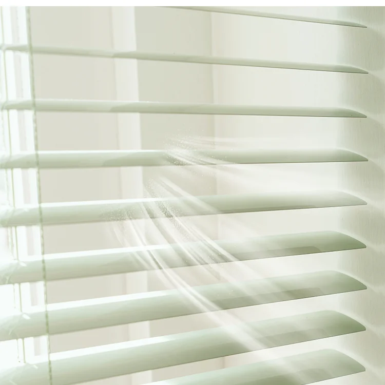 Persianas venecianas de aluminio impermeables del Pvc de la sombra solar de la protección UV del edificio del uso en el hogar