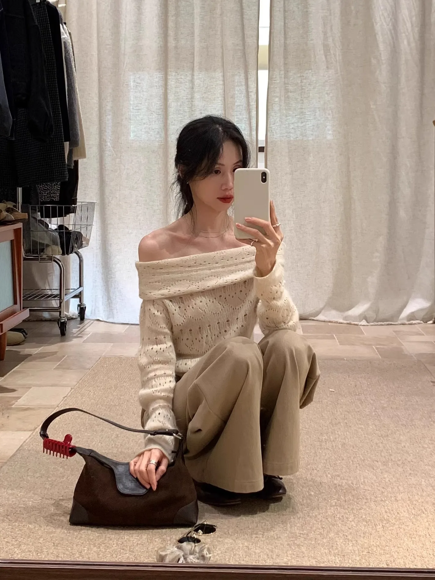 

Soft Bear Velvet Hollow out oulder One oulder Knitted Sweater Women's Slimming Top Sweet Sle Long Sve Regular Length