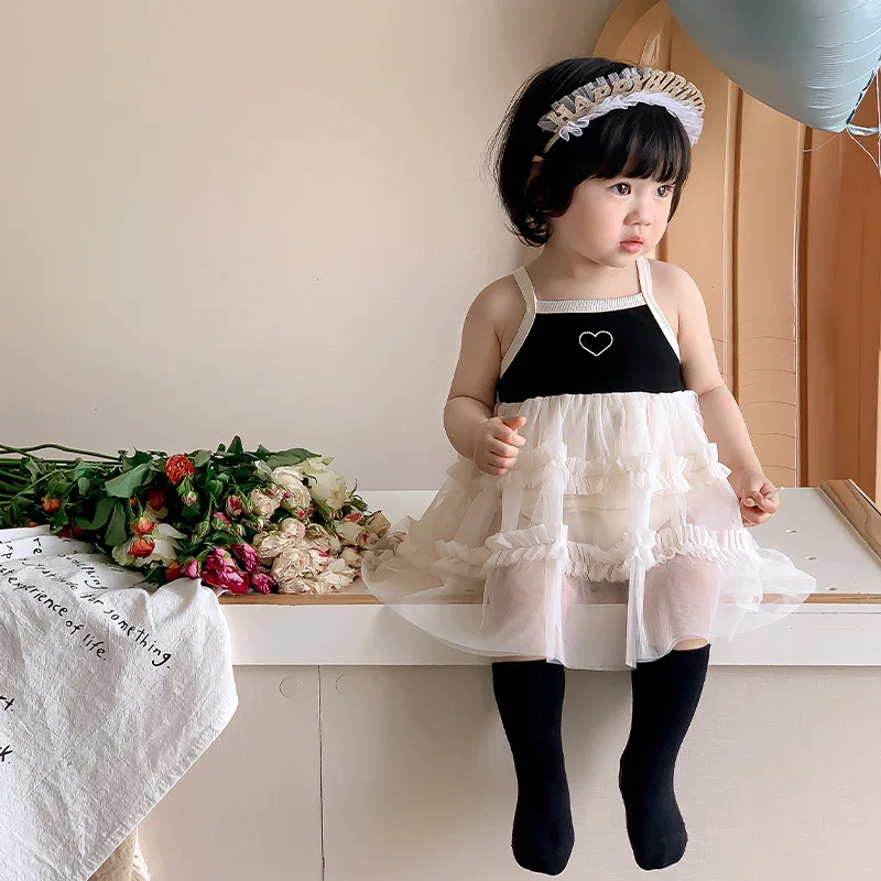 الوليد طفلة ملابس الصيف رقيقة أكمام الأميرة شبكة رومبير بذلة القوس التطريز كشكش زر أسفل ارتداءها