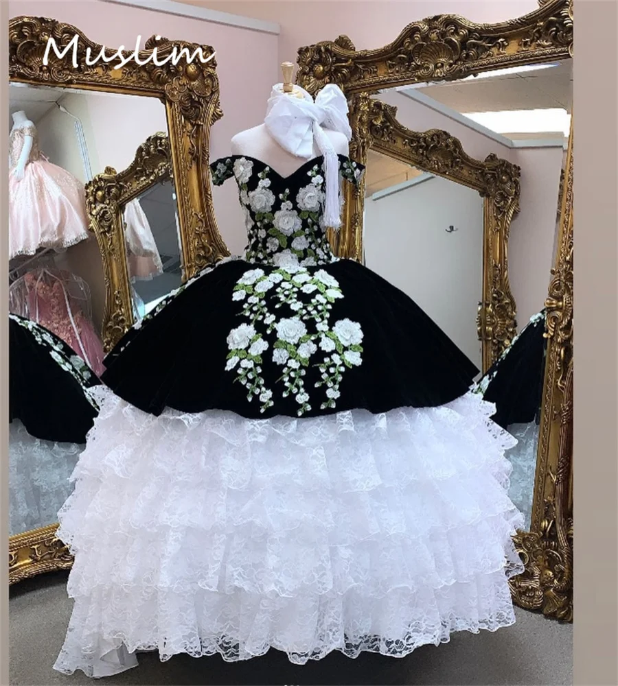 

Black And White Mexican Quinceanera Dress Folklorico Escaramuza Gothic Vestio De Novia Lace Sweet 16 Party Xv 15 Años Customized