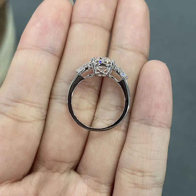 IGI-Zertifizierter 3 Karat Ovaler EF VS-VVS Labor-Diamantring aus Massivem 950 Platin Eleganter Verlobungs- und Jubiläums-Schmuckring – Detail 6