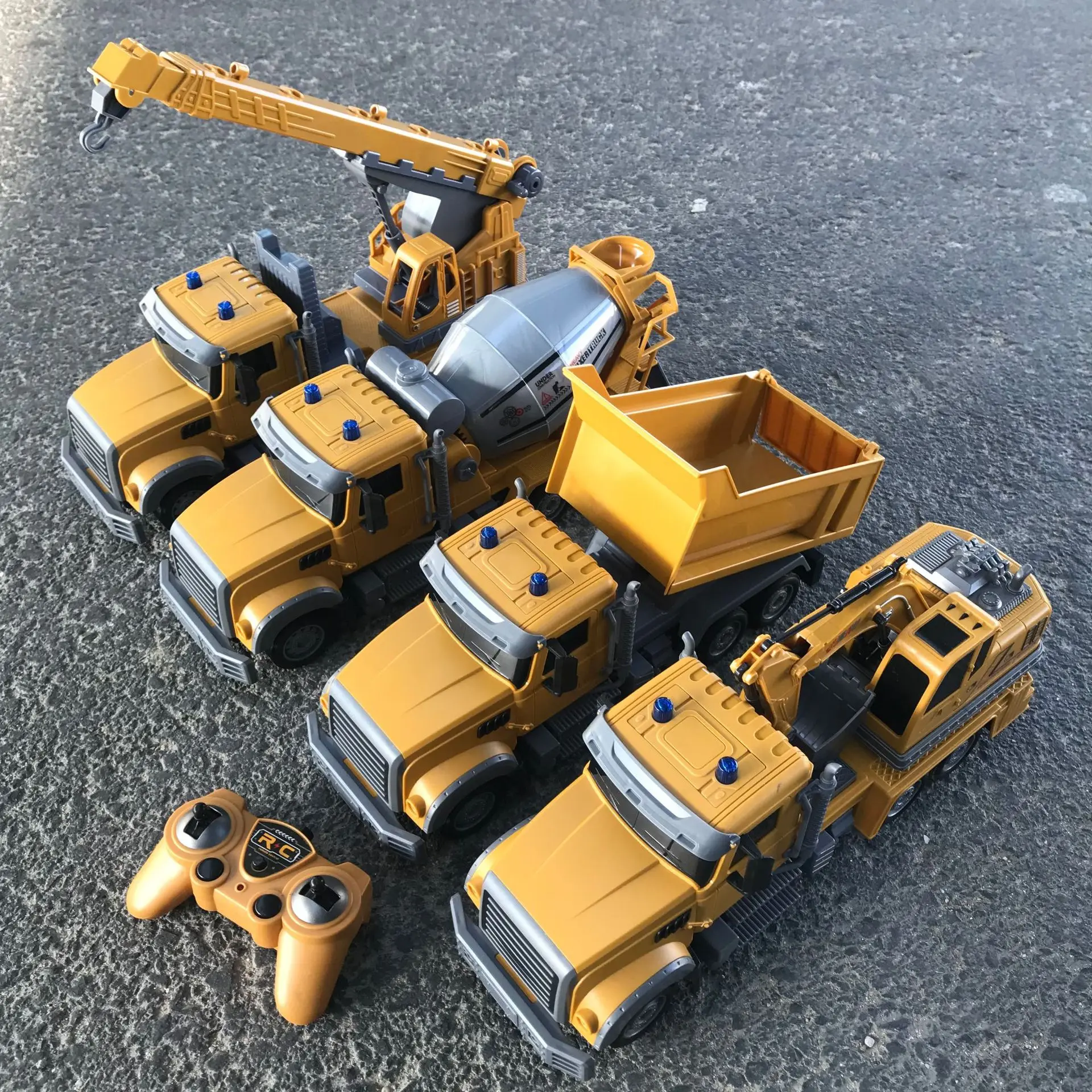 Kinderen Techniek Voertuig Speelgoed Draadloze afstandsbediening Mixer Truck Brandweerwagen Sanitaire vrachtwagen Simulatie Militair voertuig