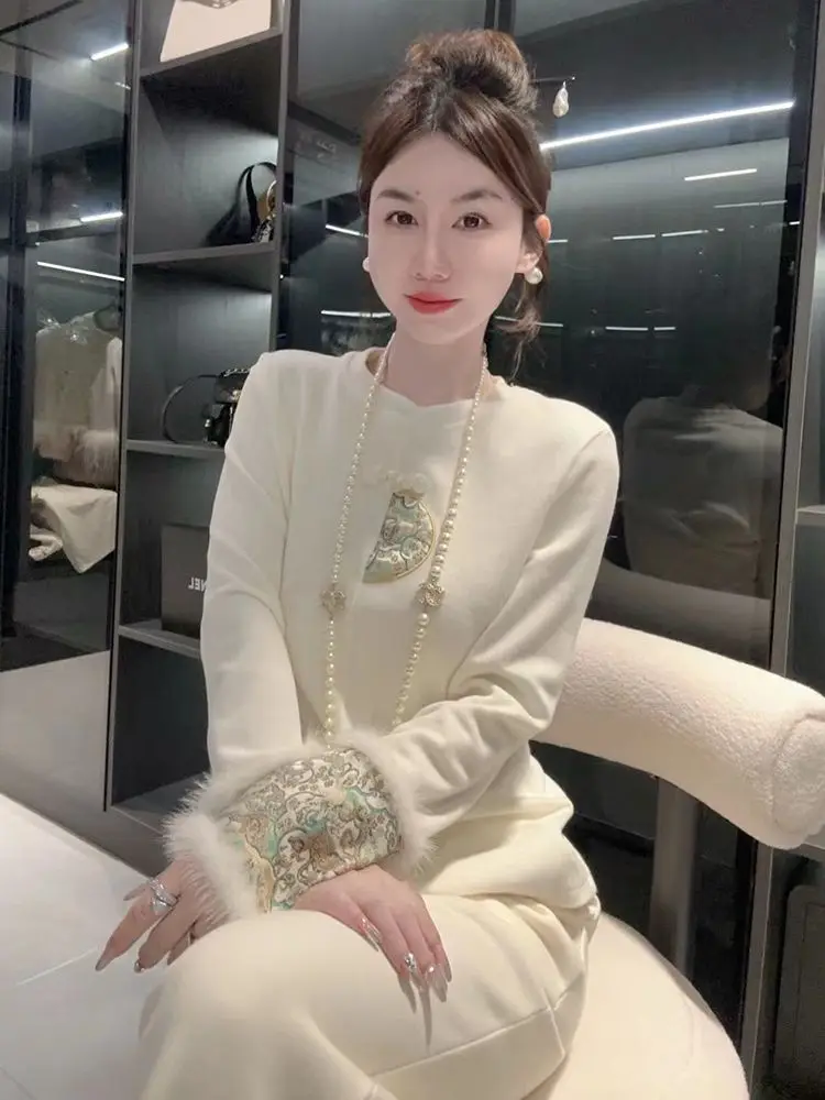 티엔드 플로잉 자수 베이스 여성용 롱 슬리브 티셔츠 가을 겨울 슬레 중국 신년 슬레 면 폴리에스터 B...