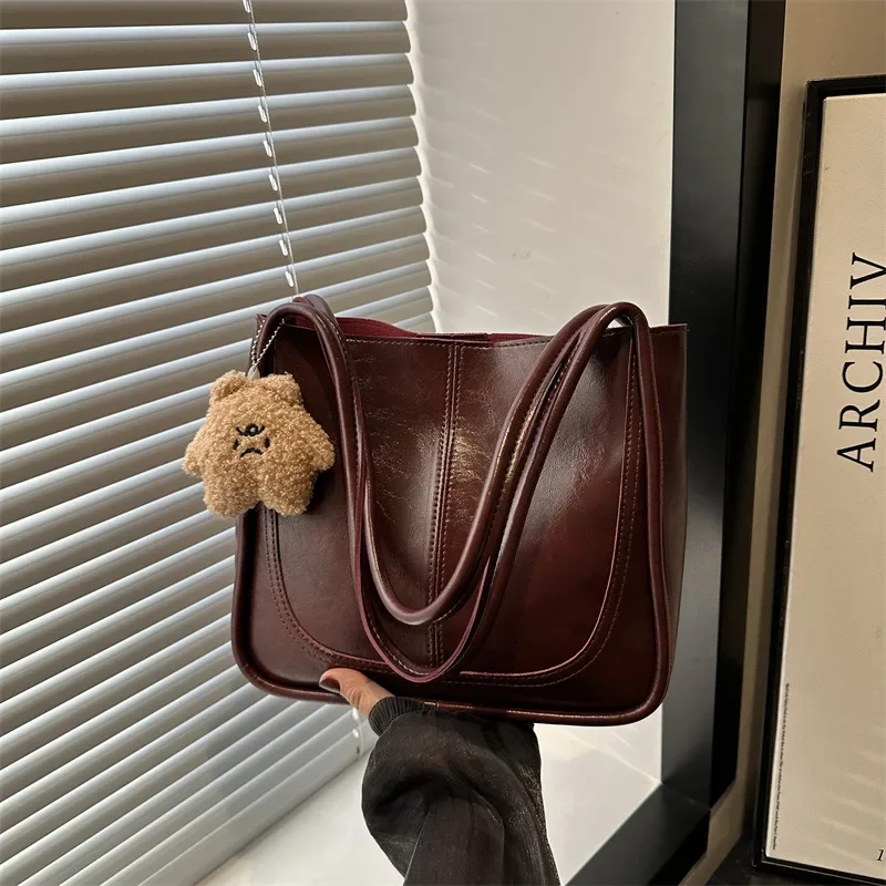 

Trendy Casual Large Capacity Retro Simple Fashion Commuting Single Shoulder Tote Bag Winter New Arrival Quality Texture