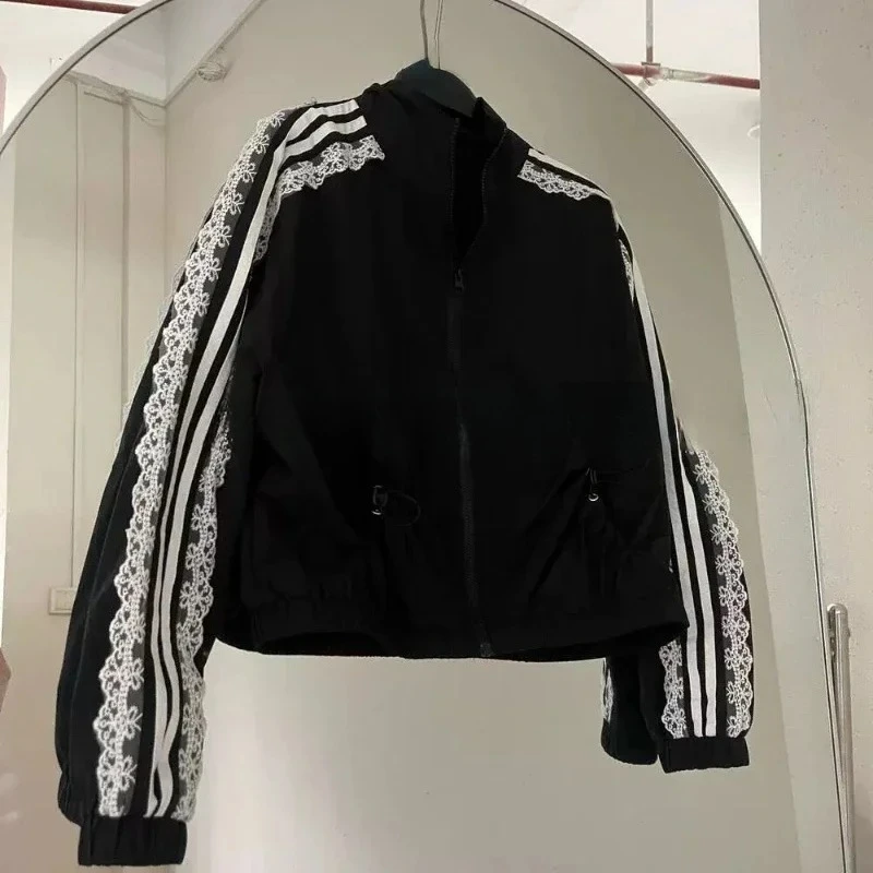 

Кружевная лоскутная полосатая солнцезащитная куртка для женщин, новинка 2023 года, корейский повседневный кардиган на молнии с воротником-стойкой, верхний дизайн