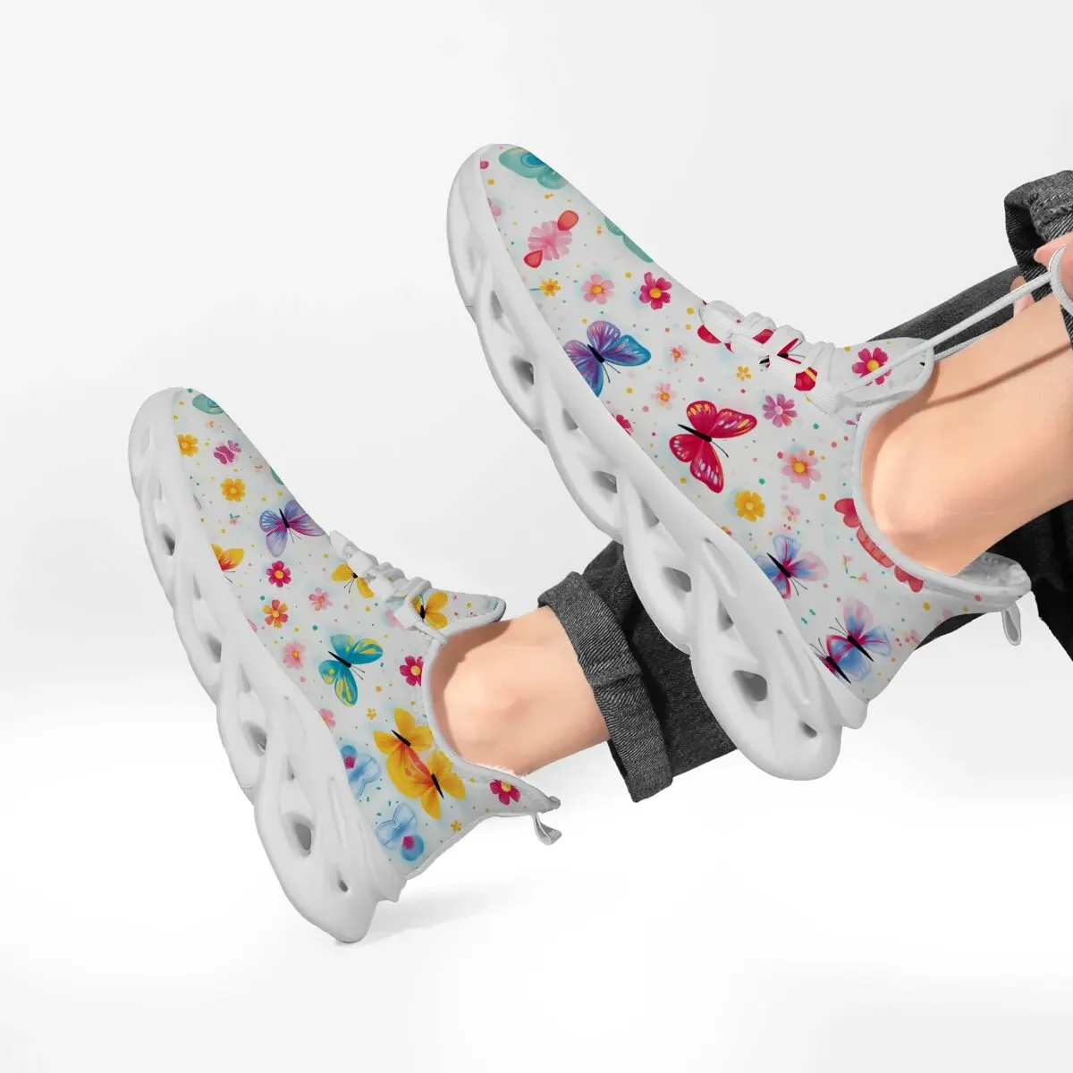 Two-tone Soft-soled Butterfly Color-blocking Fashionable and Niche Lace-up Hollowed-out Large-sized Couple's Casual Sports Shoes