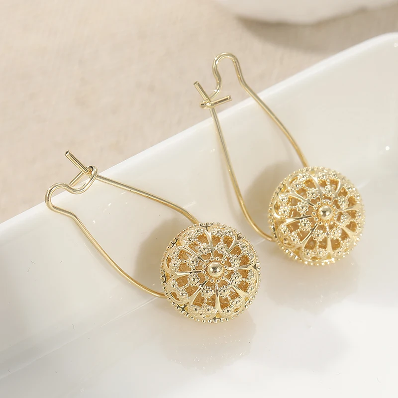 Vintage Charm Handmade Hollowed Golden Ball Dangle Earrings for Women's Fashion Luxury Banquet Anniversary Jewelry Perfect Gifts