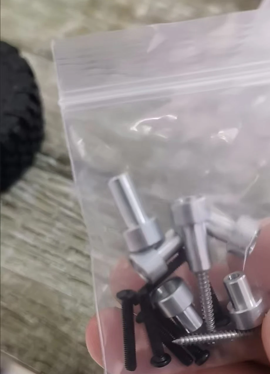 Metal Upgrade Shell Heightening Column for RC MN82, MN82S, MN82T, MN82P Modification with Larger Tires to Prevent Wheel Rubbing