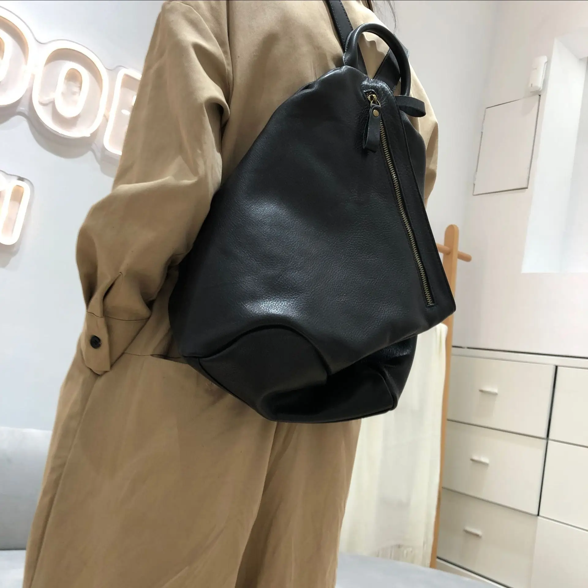 Original Personalized Irregular Leather Large Capacity Women Backpack Waterproof And Anti-theft Fashion Multi-function Backpack