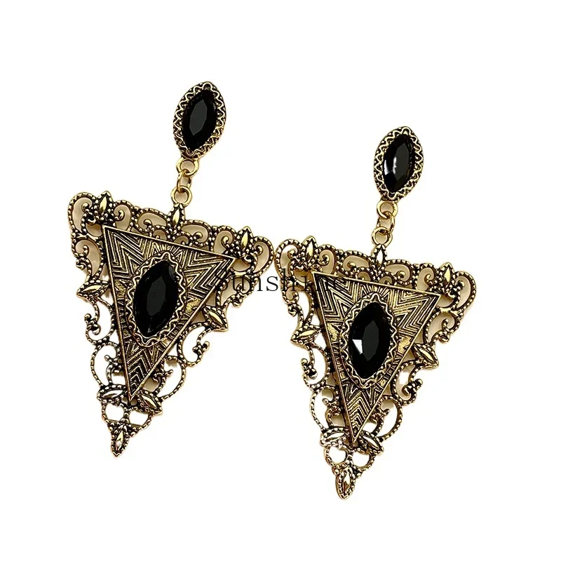 French retro black flash diamond earrings, personalized medieval temperament old triangular stud earrings