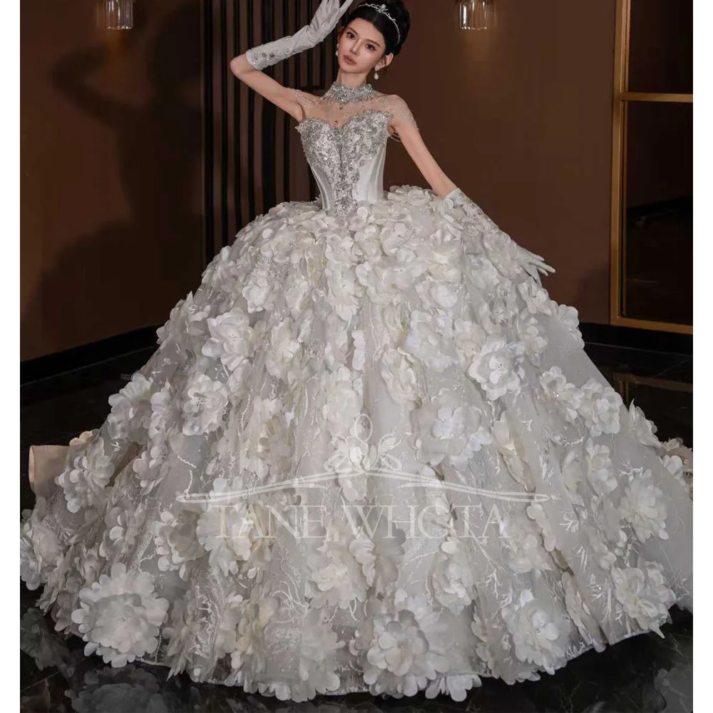 Vestido de novia sexy con escote en forma de corazón, sin mangas, con apliques de lentejuelas de cristal, estilo personalizable 2025