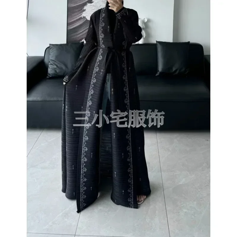 Plisowane Vintage Printed Lapel Long Sleeve Black Damska kurtka 2024 Winter New Dubai Style Plus Size Abaya Dress