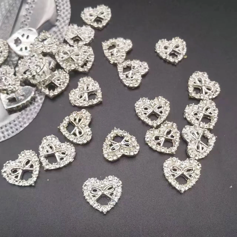 10 teile/beutel hohle Bowknot Herz Charms für Nägel Design Metall Diamant Liebe Herz Maniküre Dekoration Charms Luxus Nagel teile – Detail 1