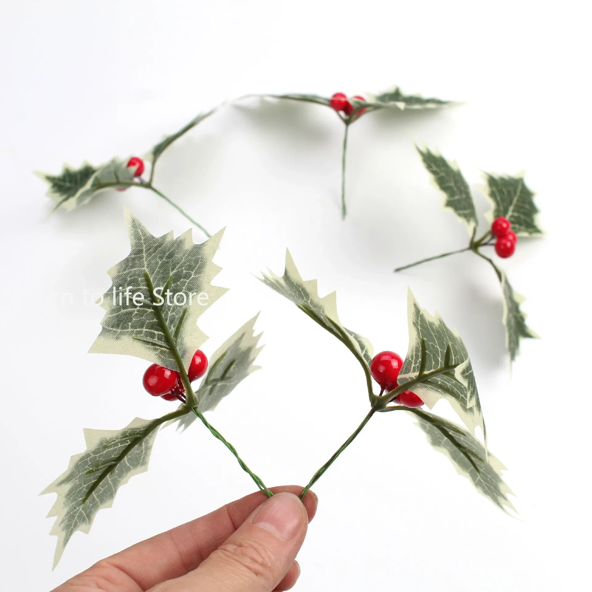 Artificial Holly Berries with Leaves for Christmas Wreath Flower Arrangement Gift Scrapbooking Decor Navidad 2025