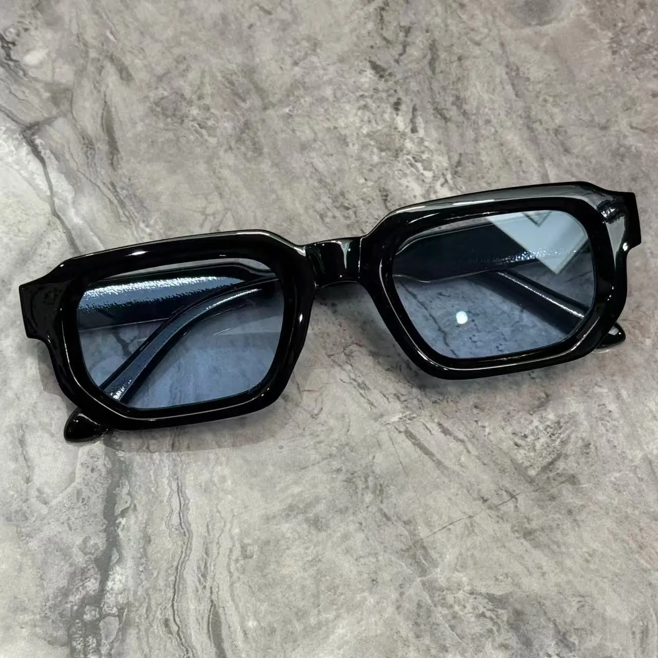 

Fashion Square Sunglasses Women Men Luxurious Brand Casual Sun Glasses Female Male Travel Personality Outdoor Eyewear