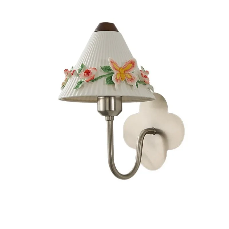 French medieval wall lamp, retro Nanyang style art cream style living room, bed and breakfast bedroom bedside ceramic wall lamp