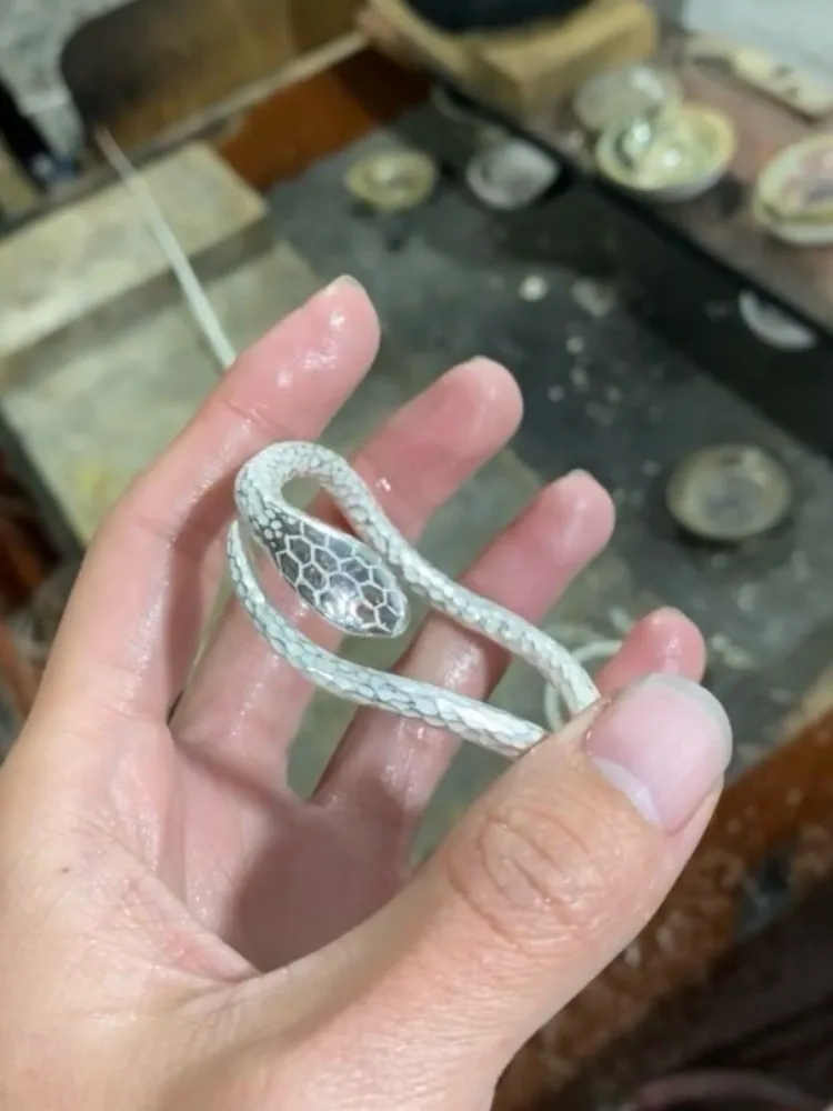 Handmade Customized Women 999 Pure Silver Snake Shaped Bracelet Lady Design High Quality Sterling Silver Opening Cuff Bracelets