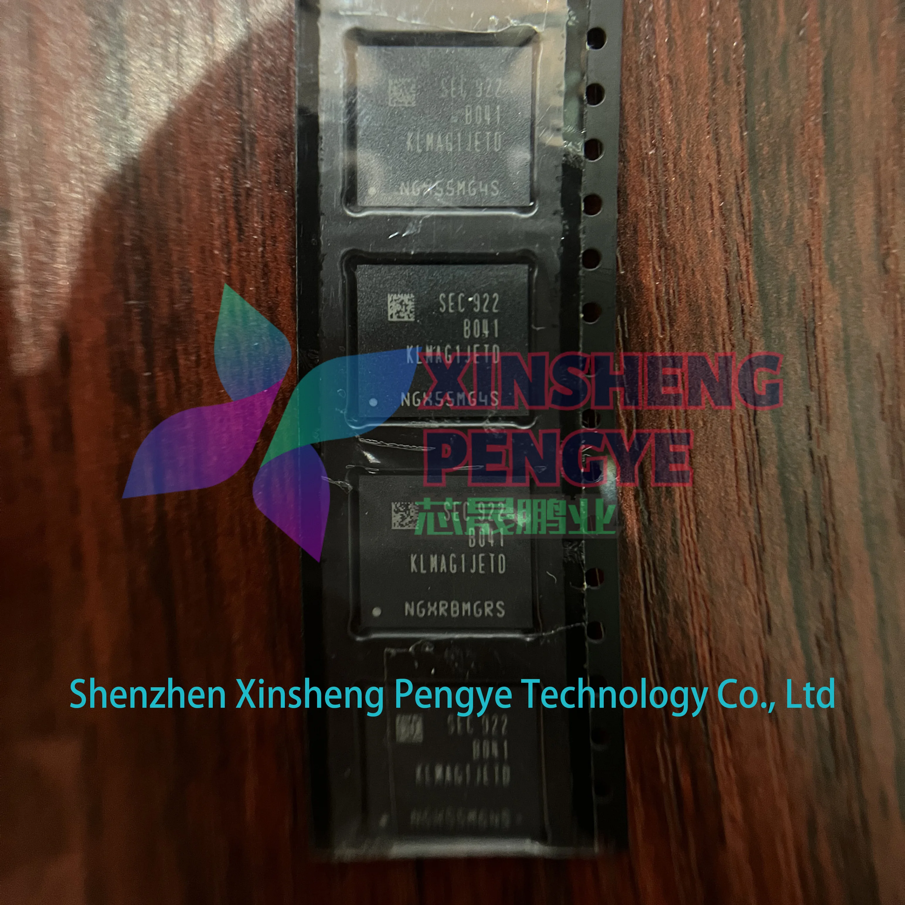 10 ~ 100 قطعة/الوحدة جديد الأصلي KLMAG1JETD-B041 KLMAG1JETD حزمة FBGA-153 eMMC 5.1 16GB 32Mx8 NAND فلاش EMMC الذاكرة IC في المخزون