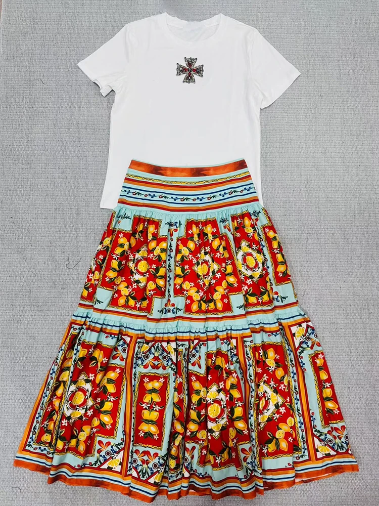 

Retro rhinestone decorated T-shirt with round neck and short sleeves Women's new elastic waist fluffy skirt casual two-piece sui