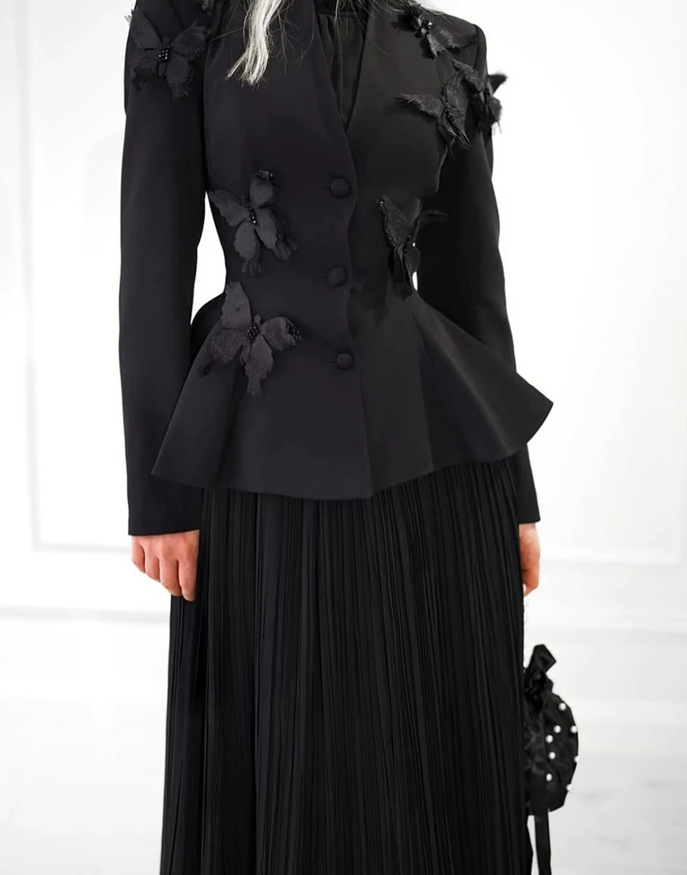

2025 autumn new style suits elegant commuting versatile loose three-dimensional flower ruffle long-sleeved skirt suit-GZXX887