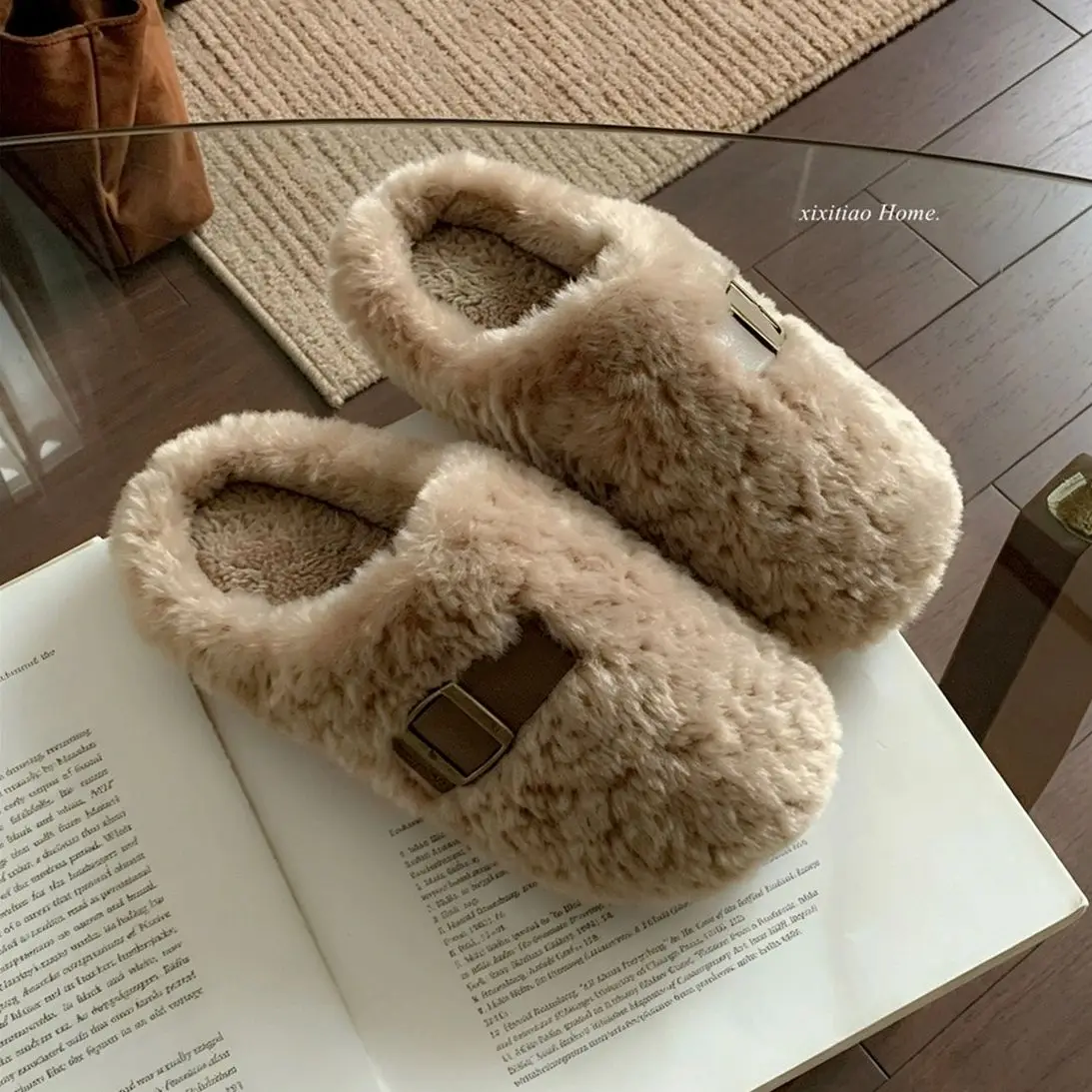 Vintage-Style Buttoned Cotton Slippers Women's Indoor Comfortable Warm Winter Simple Soft Non-Slip.