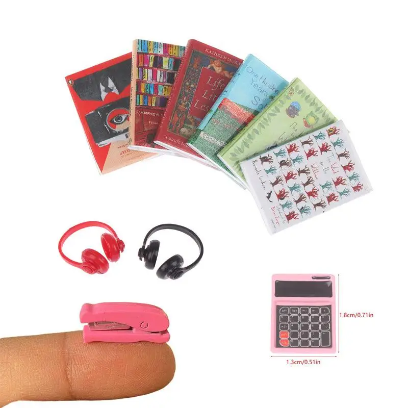 Xm10pcs 2.5*1.8*0.25cm fones de ouvido calculadora grampeador casa de boneca móveis estudo decoração 1/12 casa de bonecas vintage modelo de livro em miniatura