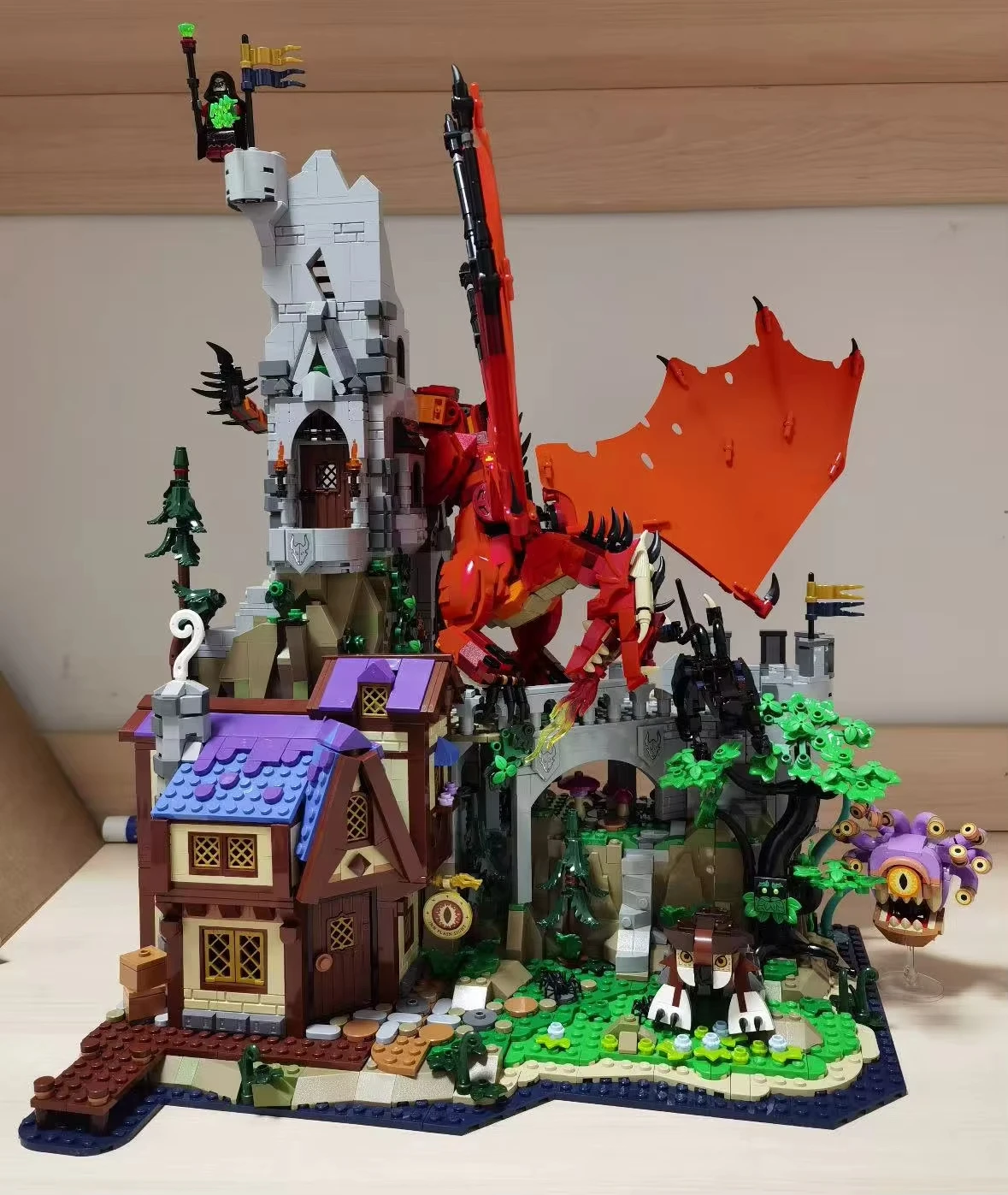 

Dungeons Red Dragon's Tale Building Blocks Bricks House Model Assembly Children Christmas Festival Party Gifts